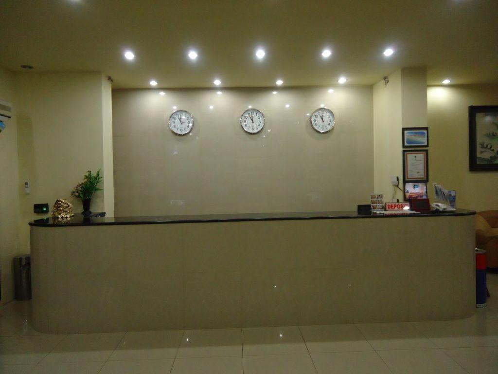 Hotel Makmur Tarakan Esterno foto